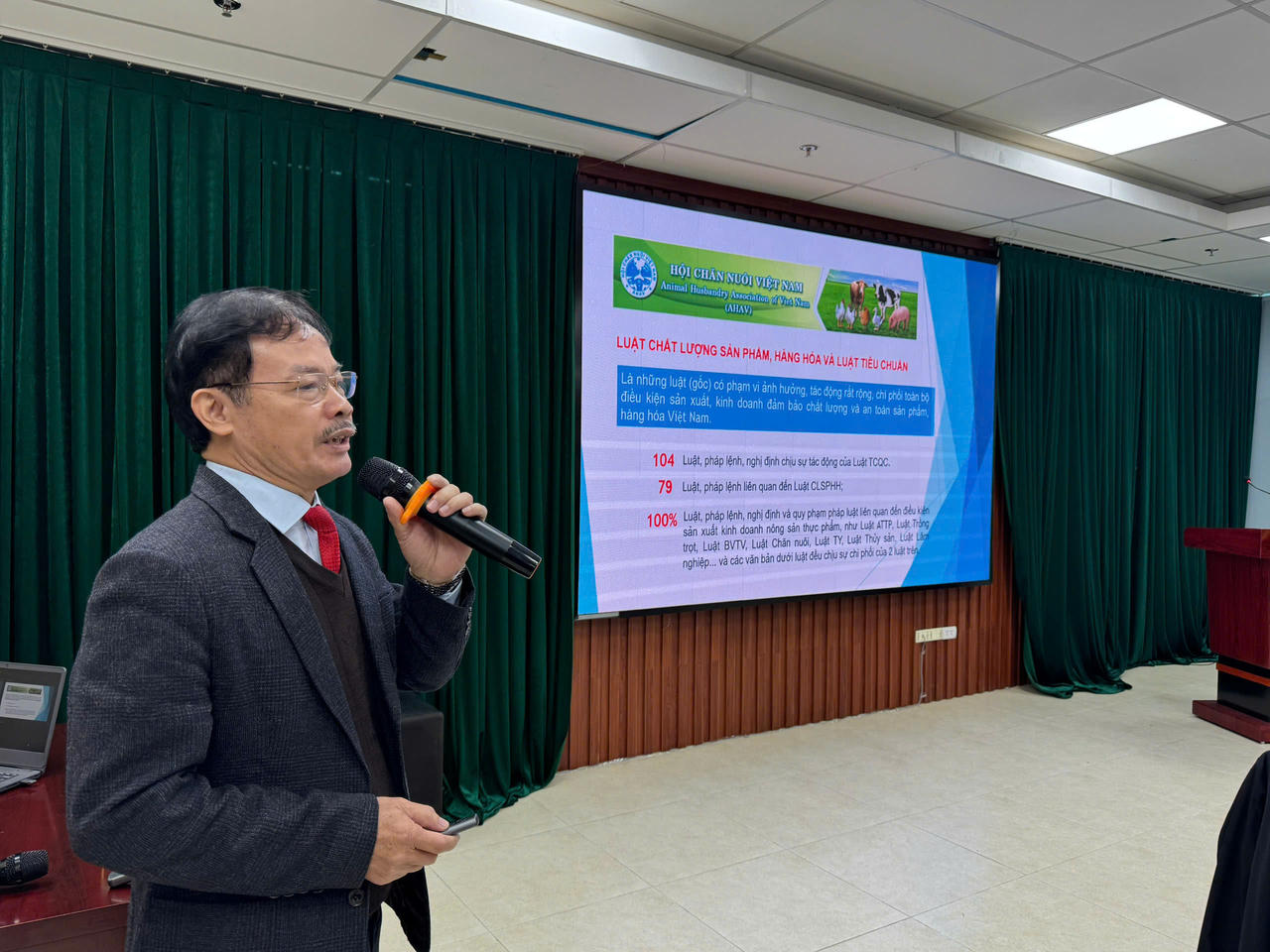 Kiến nghị sửa 2 Luật để 'gỡ' khó cho doanh nghiệp