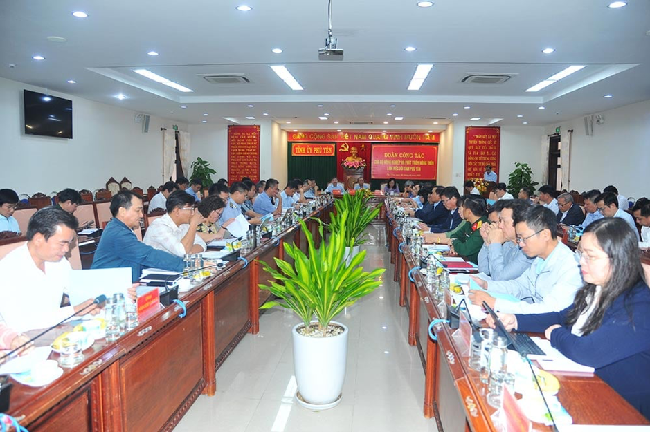 Đồng bộ giải pháp quyết tâm gỡ “thẻ vàng” IUU tại vùng biển miền Trung