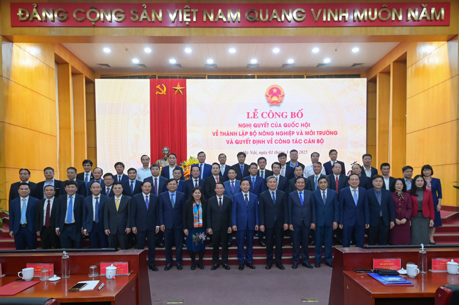 Bộ Nông nghiệp và Môi trường công bố danh sách 30 lãnh đạo các đơn vị trực thuộc