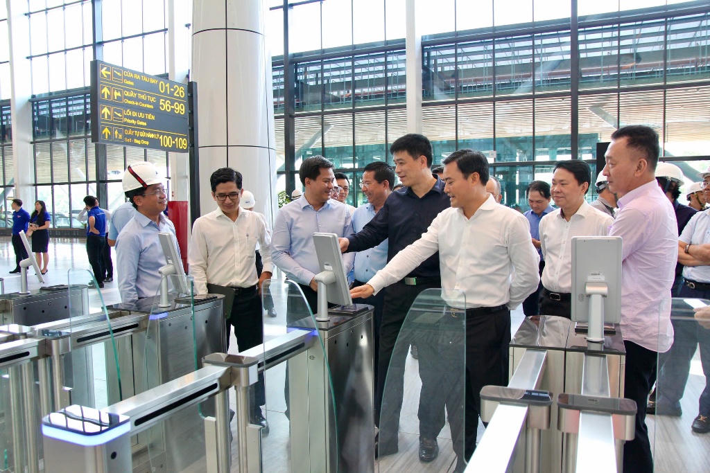 Vì sao Nhà ga T3 Tân Sơn Nhất mới được 'nghiệm thu có điều kiện'?