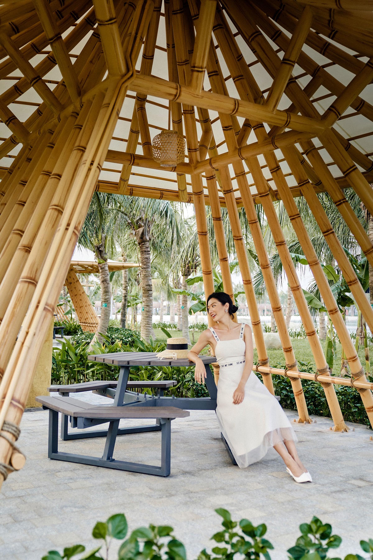Check-in "đẹp không tì vết" tại Vịnh biển Bốn mùa ngay phía Đông Thủ đô