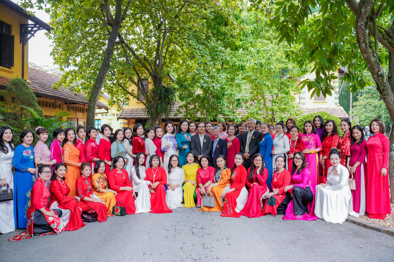 Hội Nữ doanh nhân DNNVV vinh danh 15 nữ doanh nhân tiêu biểu