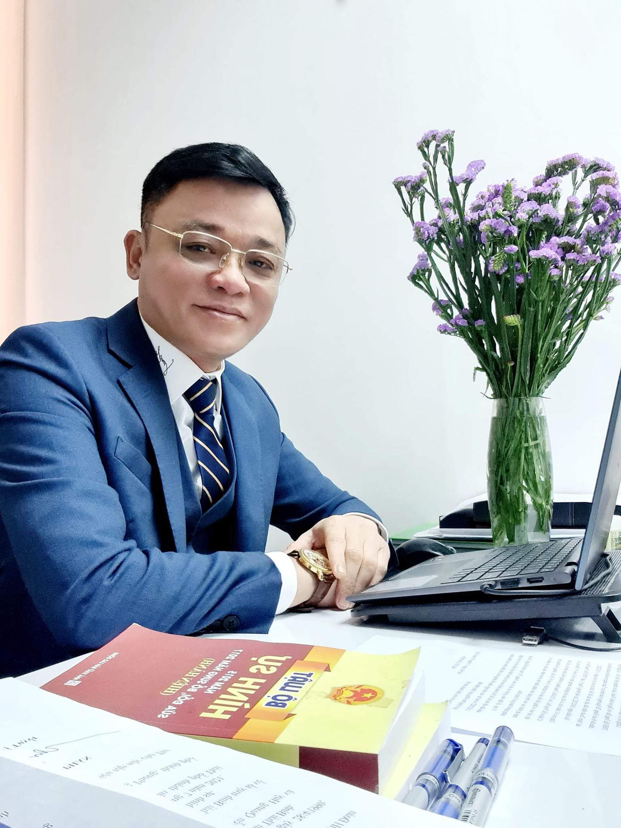 “Văn hóa giao thông: Góc nhìn từ pháp lý và thực tiễn”