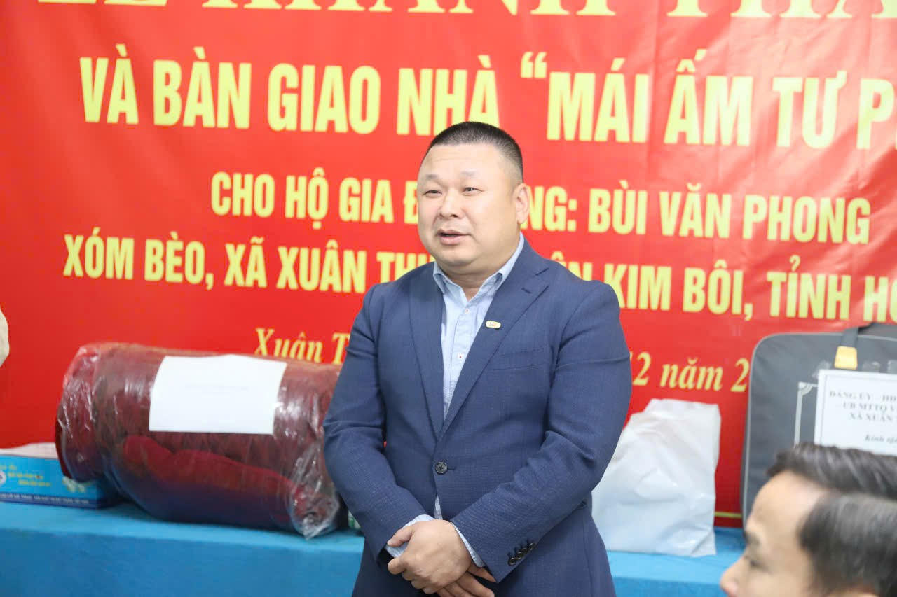 Báo Pháp luật Việt Nam trao tặng “Mái ấm Tư pháp” tại Hòa Bình 