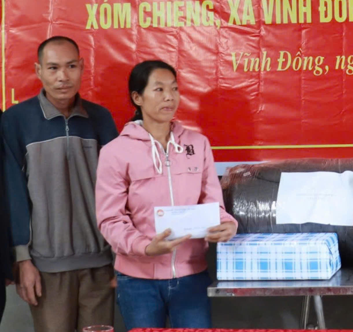 Báo Pháp luật Việt Nam trao tặng “Mái ấm Tư pháp” tại Hòa Bình 