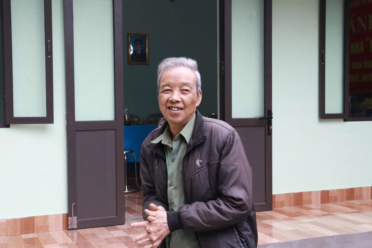 Báo Pháp luật Việt Nam trao tặng “Mái ấm Tư pháp” tại Hòa Bình 