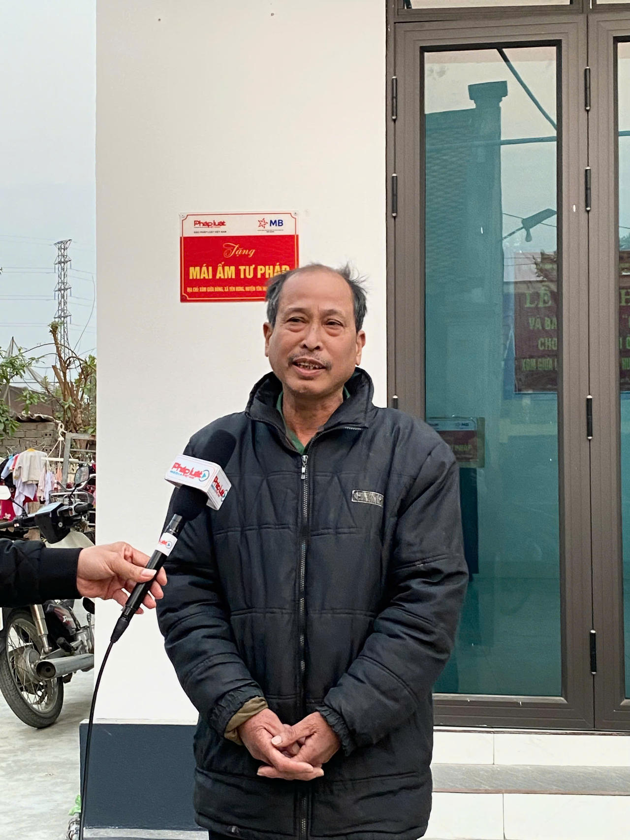 Trao “Mái ấm Tư pháp" tại Ninh Bình: Lan tỏa yêu thương dịp Xuân Ất Tỵ 2025