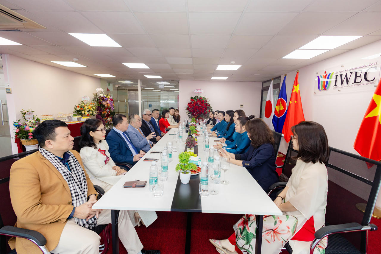Ra mắt văn phòng mới của Hội đồng Nữ Doanh nhân Quốc tế IWEC