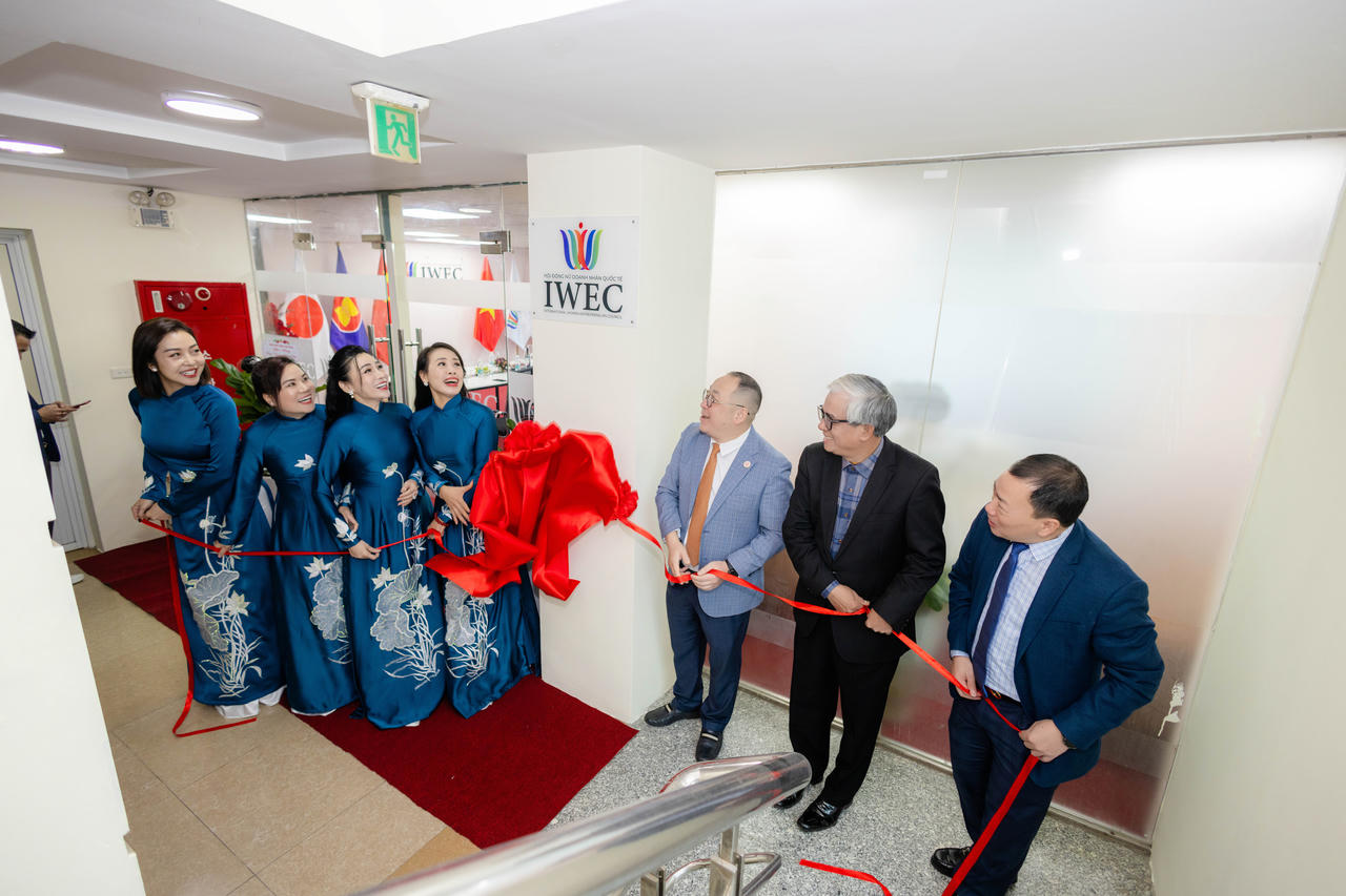 Ra mắt văn phòng mới của Hội đồng Nữ Doanh nhân Quốc tế IWEC