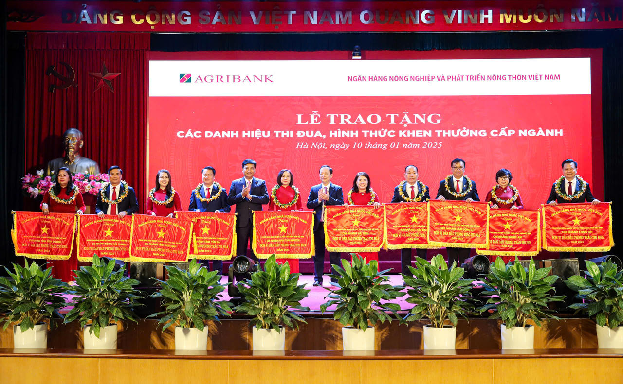 Agribank tổ chức Hội nghị tổng kết hoạt động kinh doanh năm 2024, triển khai nhiệm vụ năm 2025
