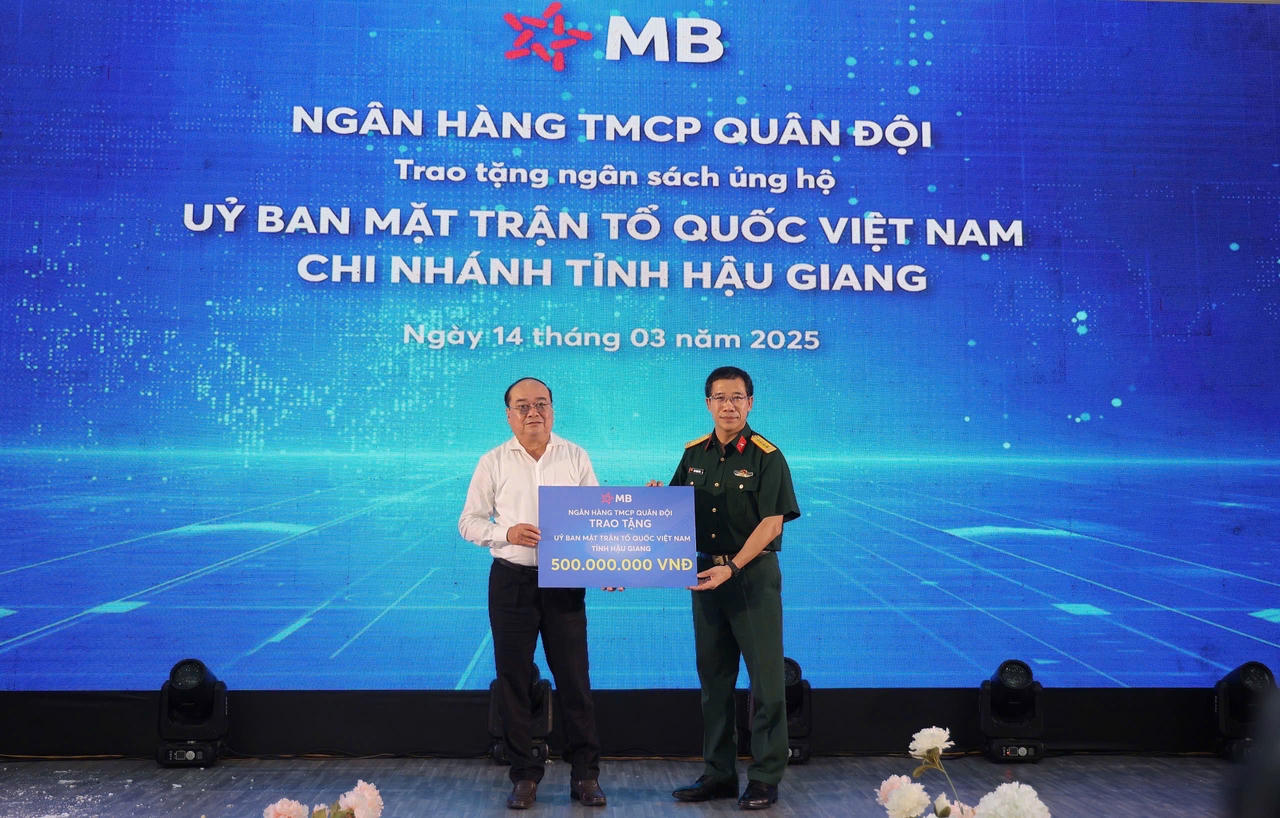 Khai trương MB Hậu Giang: Định hình tương lai ngân hàng số tại ĐBSCL