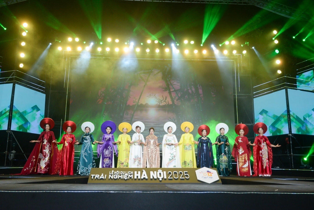 Fashion show 'Di Sản Hà Nội' – Hành trình di sản được kể bằng ngôn ngữ áo dài