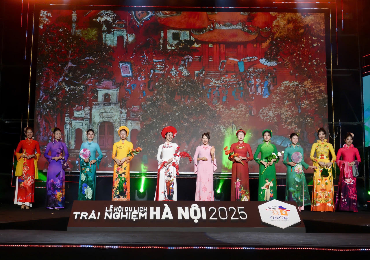 Fashion show 'Di Sản Hà Nội' – Hành trình di sản được kể bằng ngôn ngữ áo dài