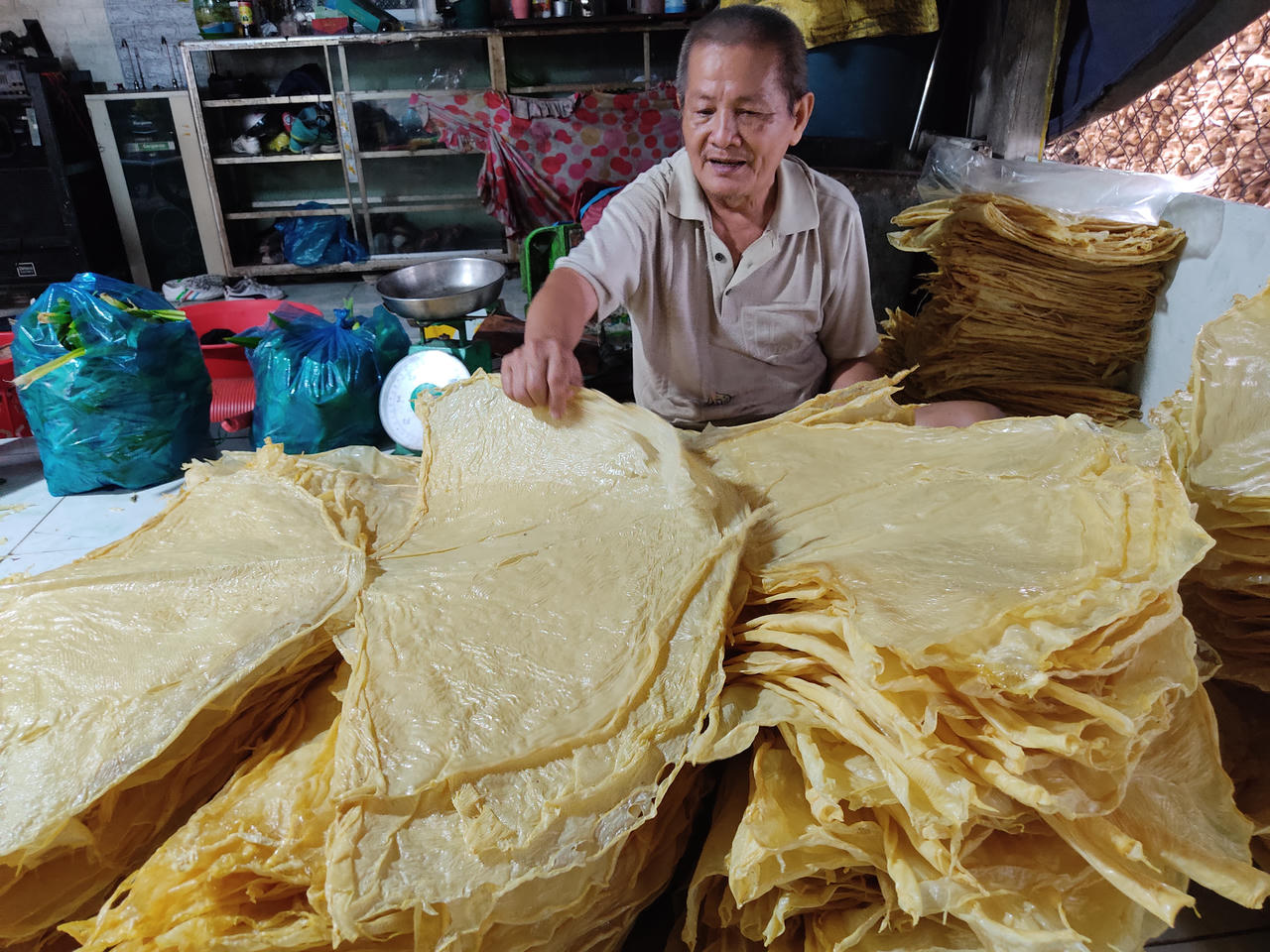 Trăm năm gìn giữ làng nghề tàu hũ ky Mỹ Hòa