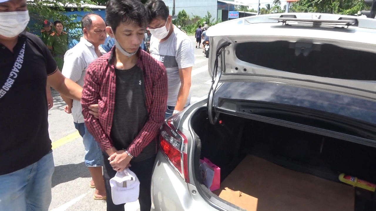 Vĩnh Long: Khởi tố đối tượng vận chuyển ma túy đá bằng xe ô tô