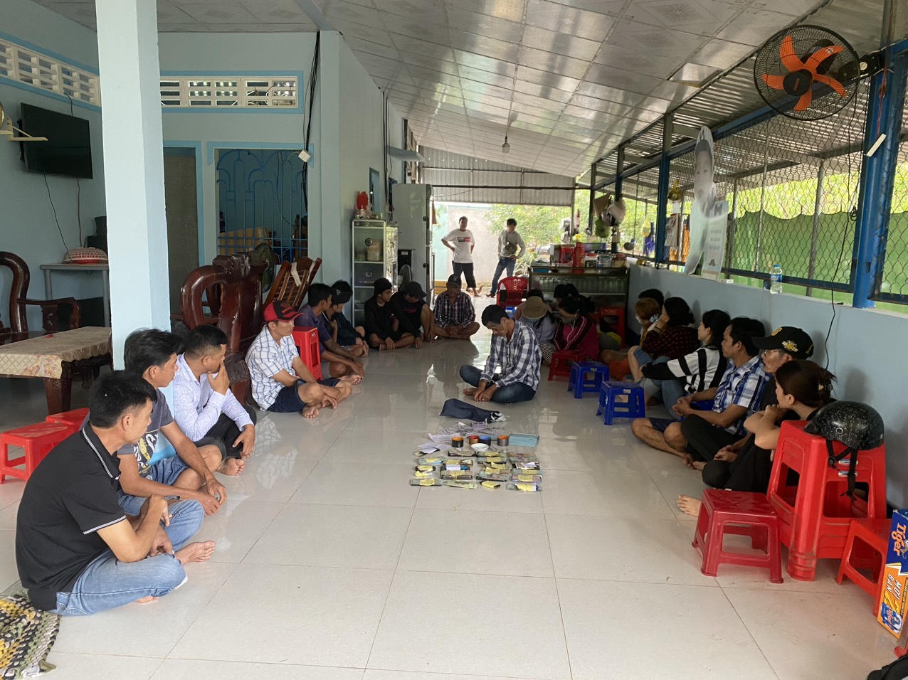 Vĩnh Long: Bắt giữ 23 đối tượng đánh bạc 