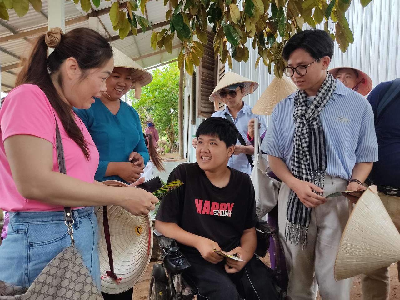 Hành trình 'gieo mầm' du lịch nông nghiệp của chàng trai khuyết tật 