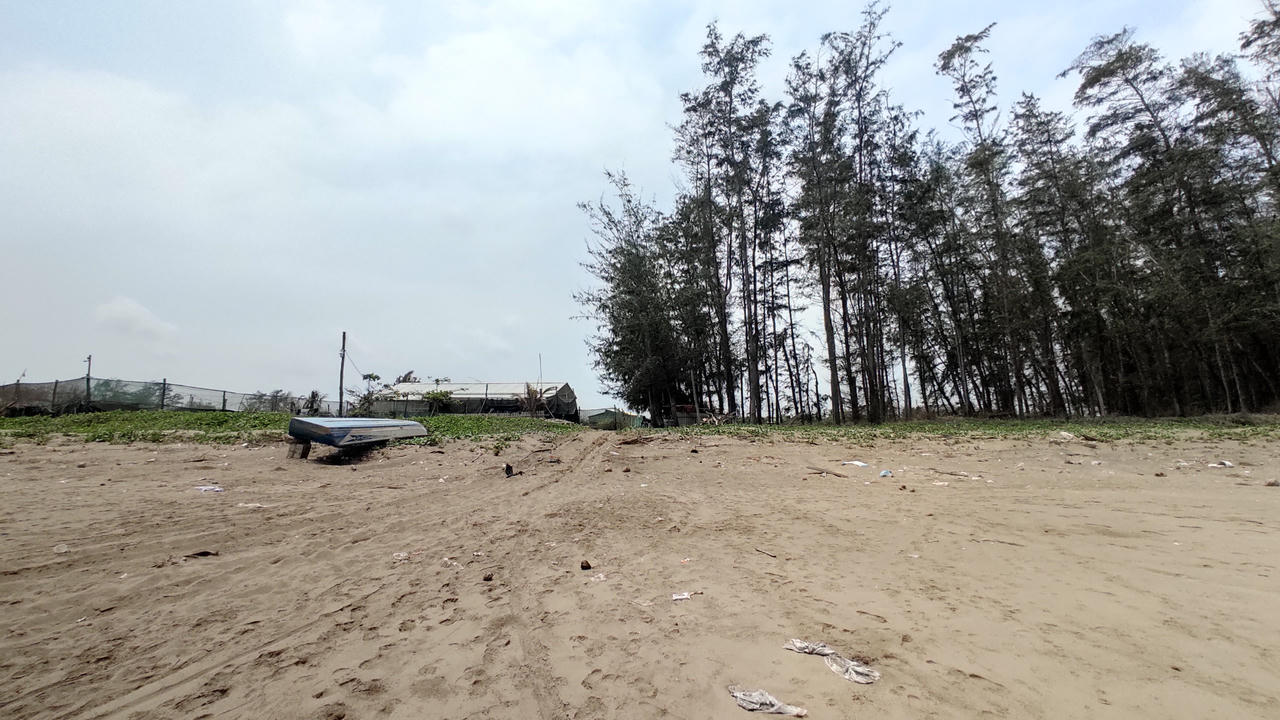 Báo động tình trạng biển xâm thực Thị xã Duyên Hải