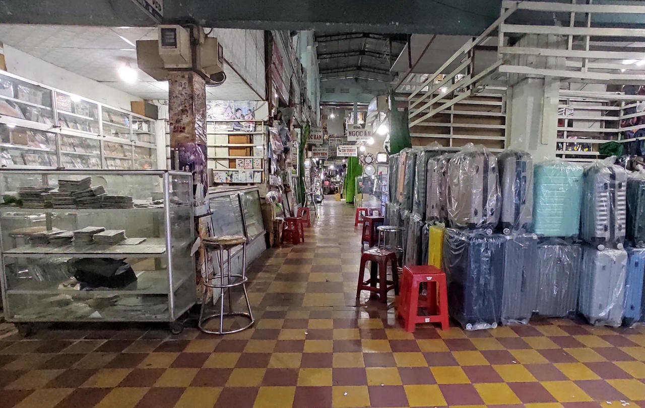 Chợ truyền thống "ế ẩm"và bài toán nan giải cho các tiểu thương tại Vĩnh Long