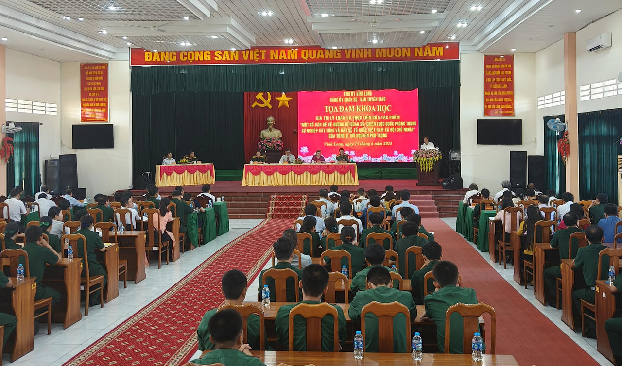 200 đại biểu tham dự Tọa đàm khoa học tác phẩm của Tổng Bí thư Nguyễn Phú Trọng về đường lối quân sự, chiến lược quốc phòng