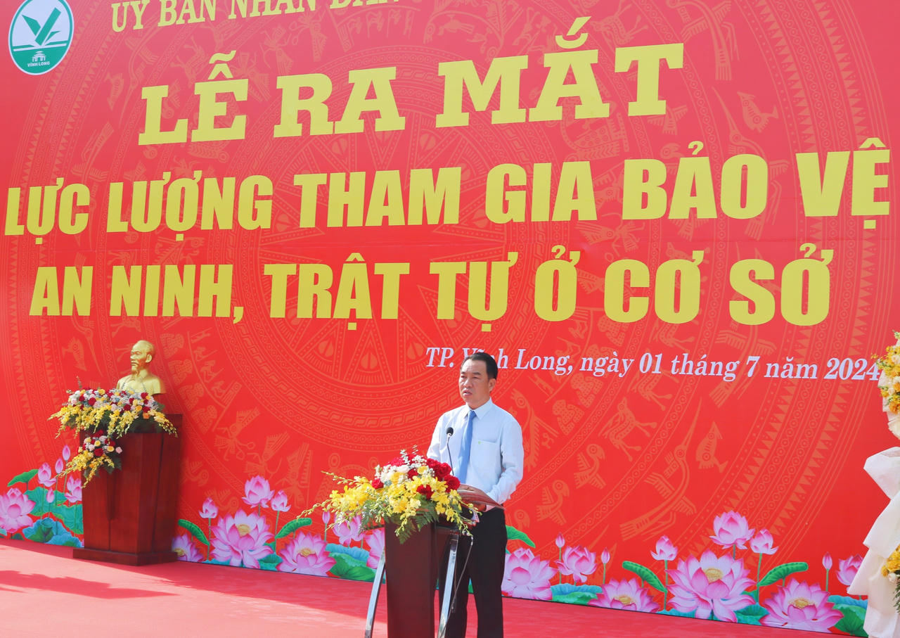 Các địa phương đồng loạt ra mắt lực lượng tham gia bảo vệ ANTT ở cơ sở