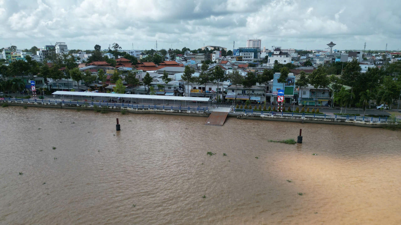 Di dời bến khách ngang sông An Bình – TP Vĩnh Long