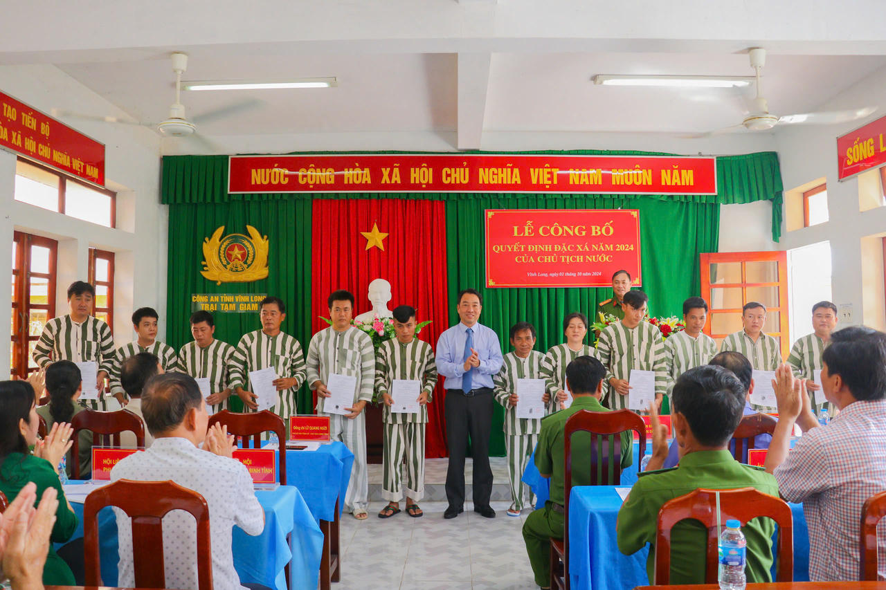 Nhiều địa phương công bố quyết định đặc xá cho phạm nhân