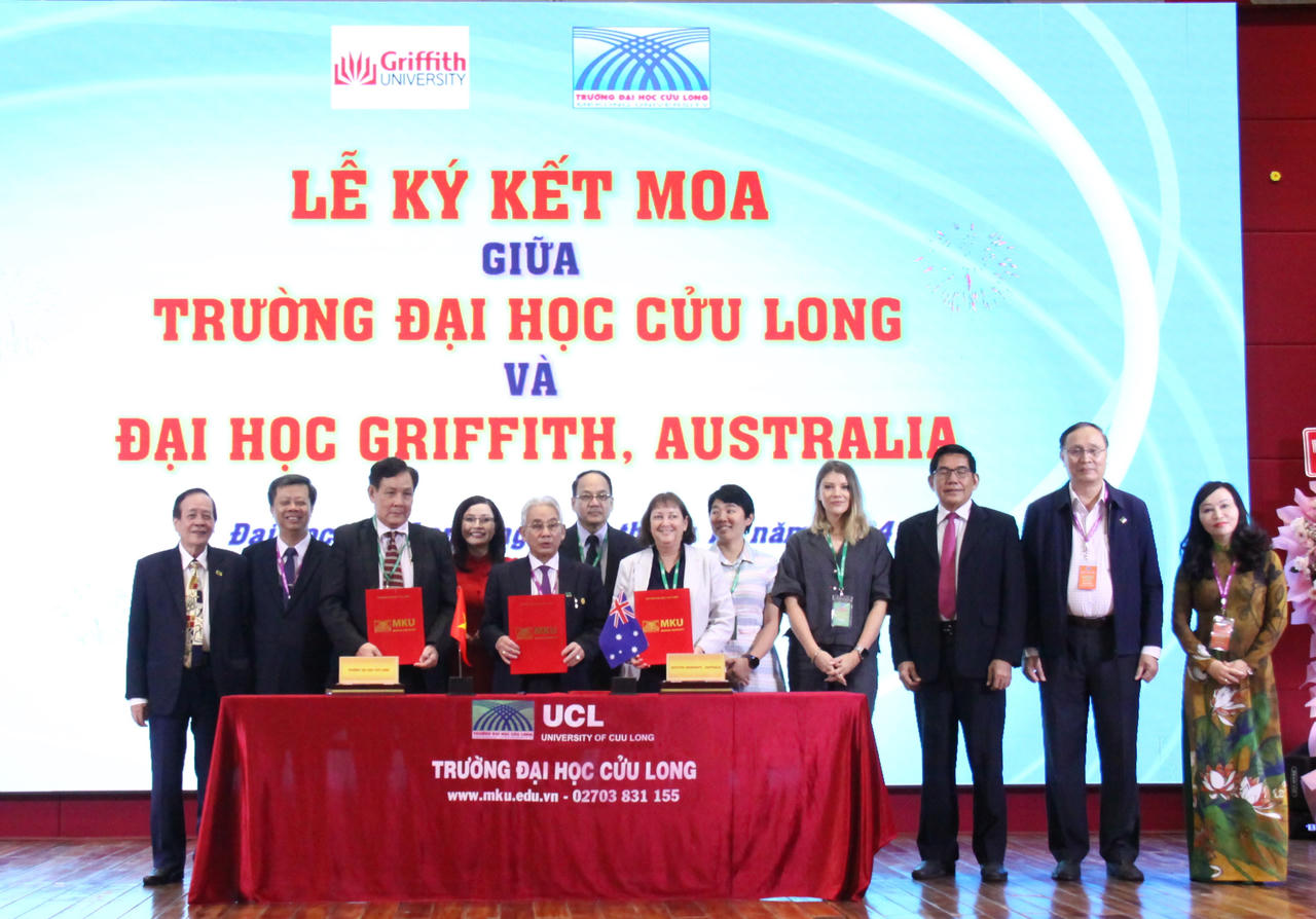 Trường Đại học Cửu Long tổ chức Hội thảo với chủ đề về nguồn nhân lực y tế 