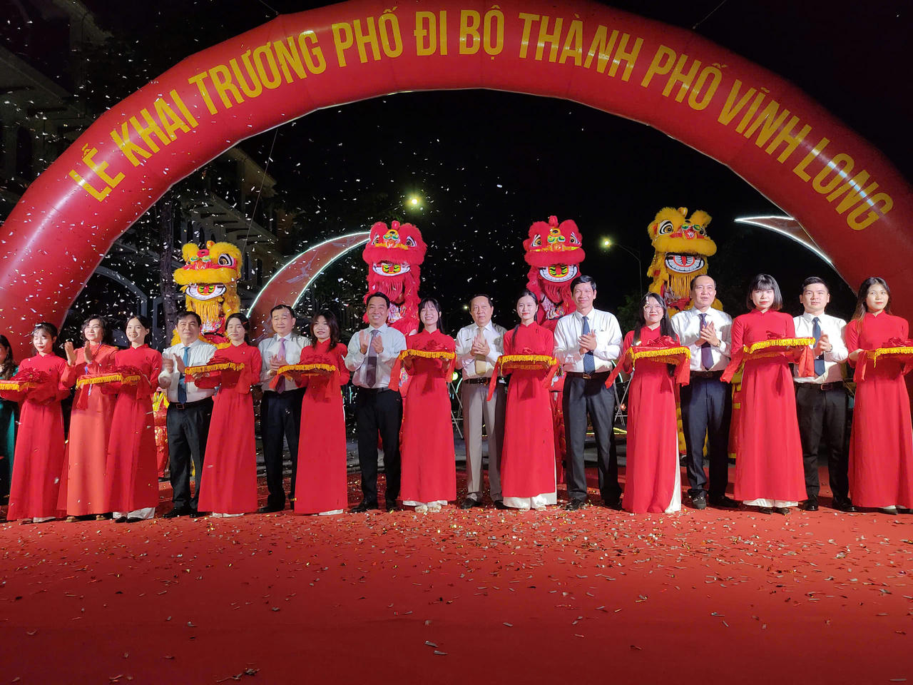 Khai mạc tuyến phố đi bộ cho người dân TP Vĩnh Long