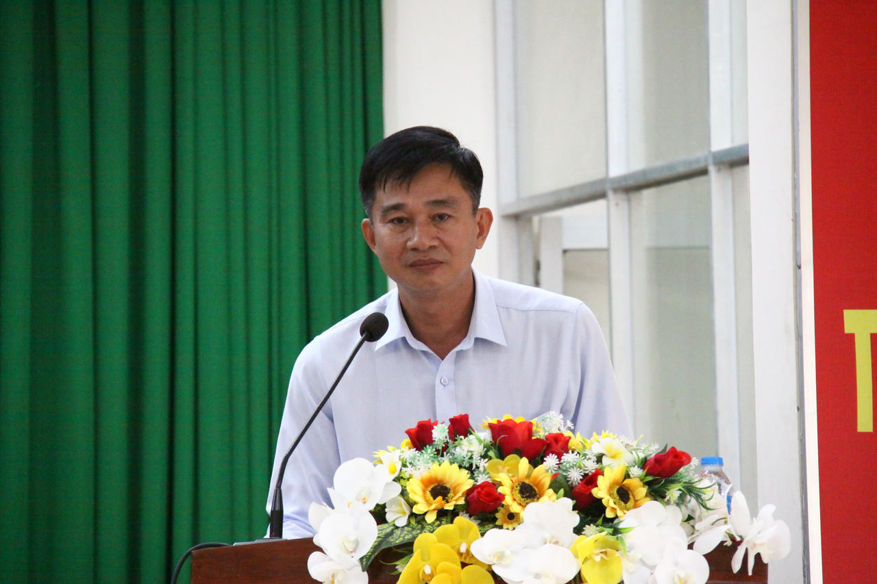 BHXH TP Cần Thơ trao tặng 230 thẻ BHYT, chung tay vì người nghèo để “không ai bị bỏ lại phía sau”