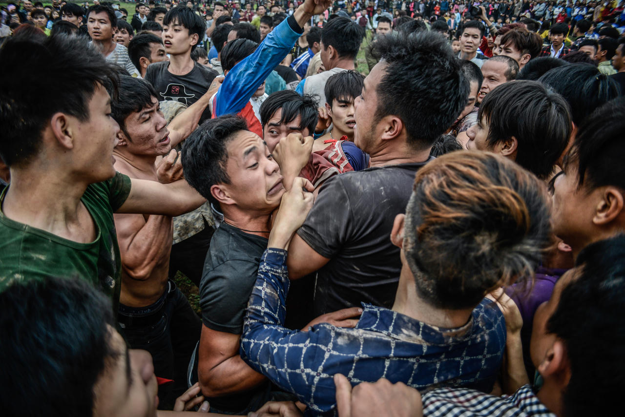 Độc đáo, sôi động lễ hội Phết Hiền Quan