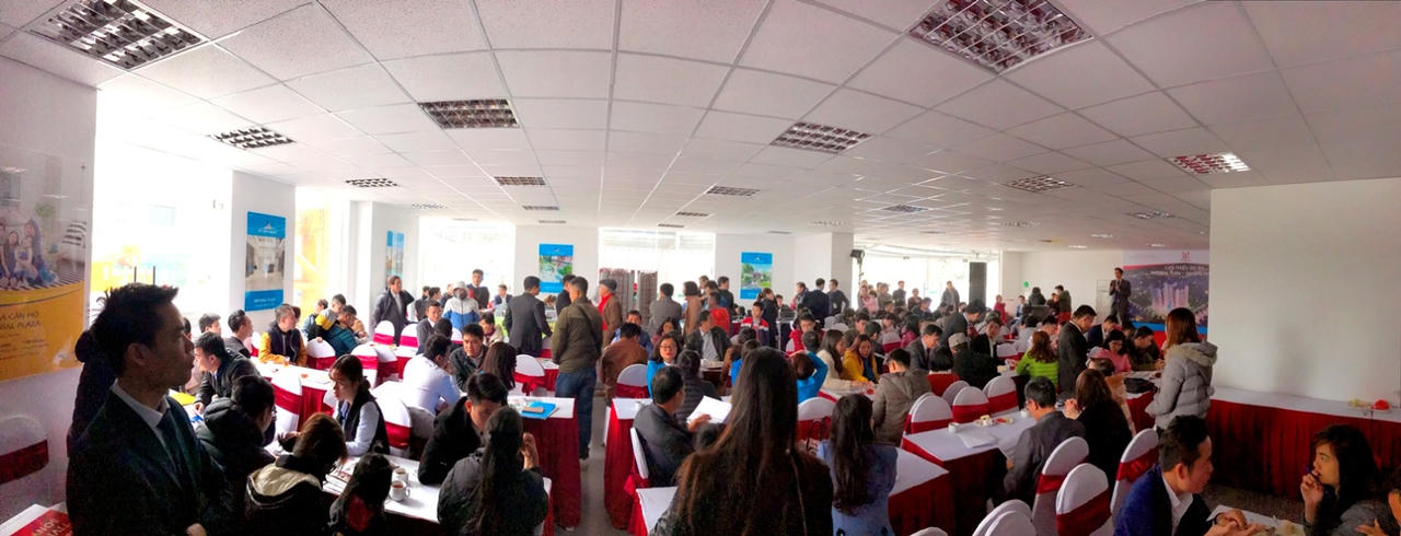 Imperial Plaza tiếp tục hút khách trong ngày mở bán