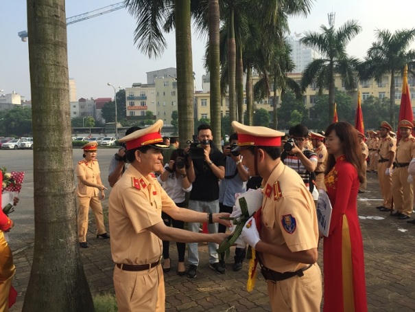 Công an TP. Hà Nội thi 'Điều lệnh, võ thuật công an nhân dân năm 2017'