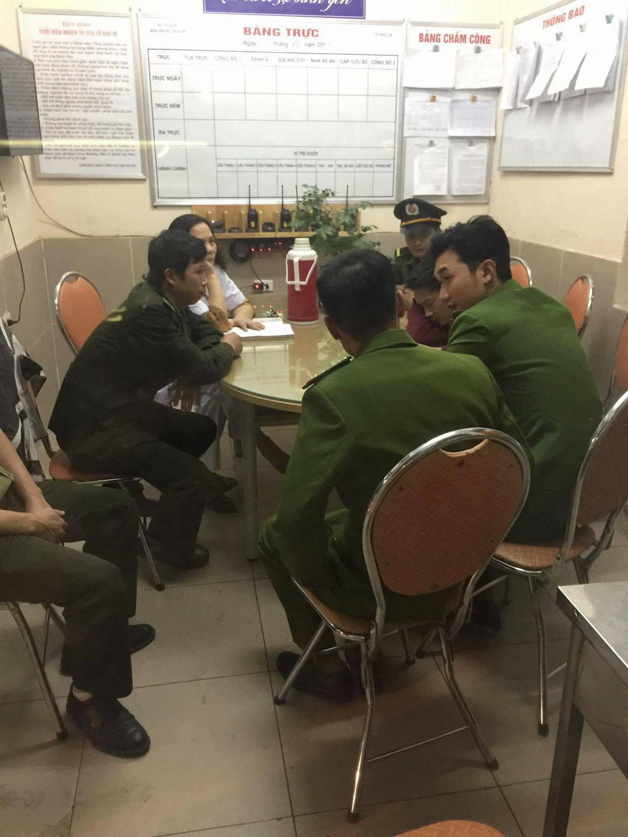 Bảo vệ bệnh viện phụ sản Hà Nội đánh người nhà bệnh nhân nhập viện