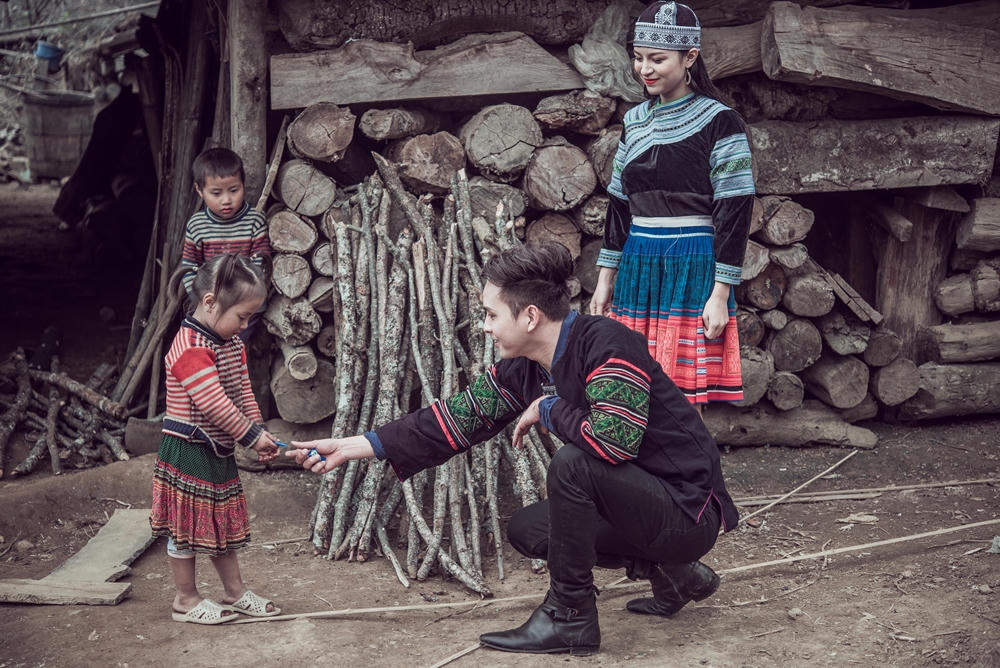 Rộn ràng sắc xuân Tây Bắc với MV mới nhất của Hồ Quang Hiếu