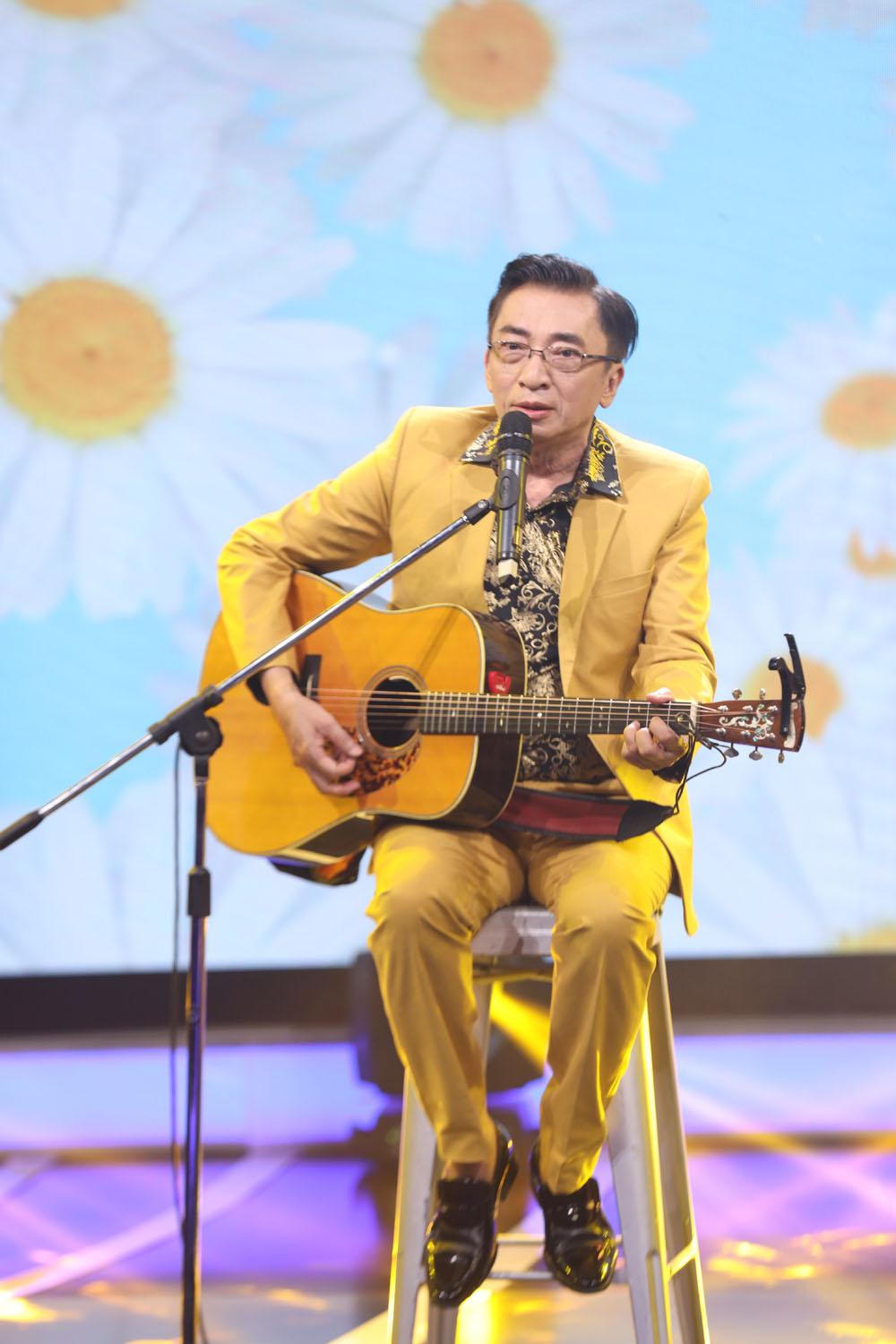 'Hoàng tử Mưa bụi' Đình Văn xúc động nói về tình yêu dành cho vợ