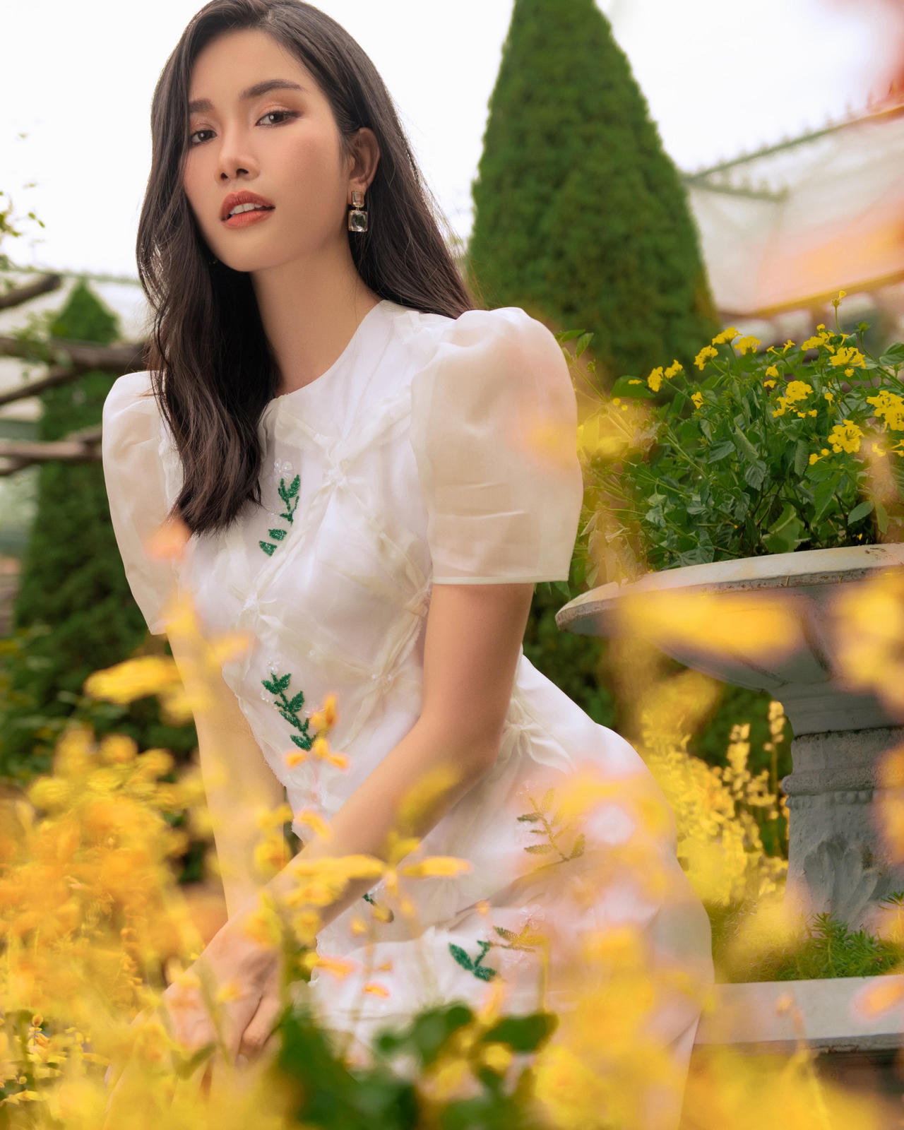 Á hậu Phương Anh đẹp mơ màng đón tuổi mới