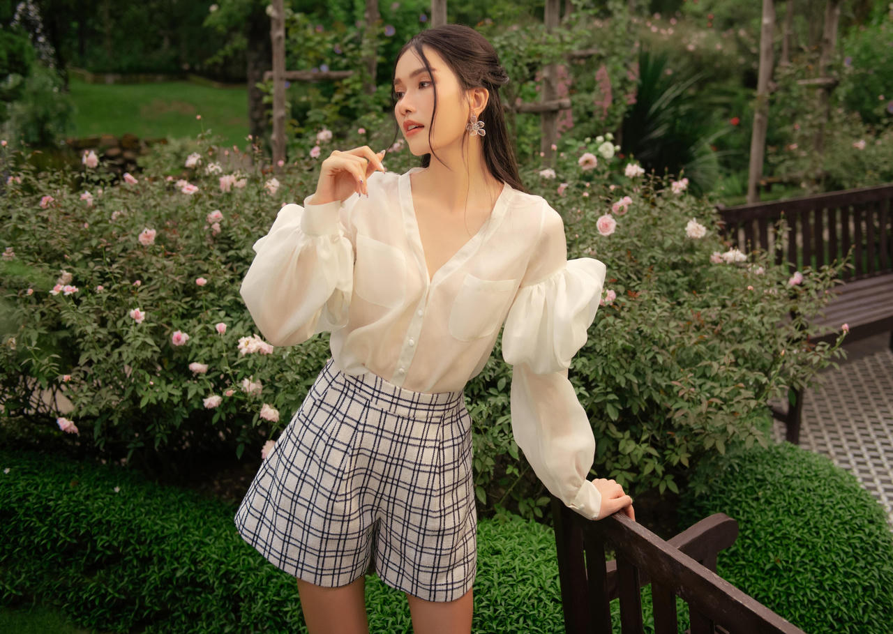 Á hậu Phương Anh đẹp mơ màng đón tuổi mới