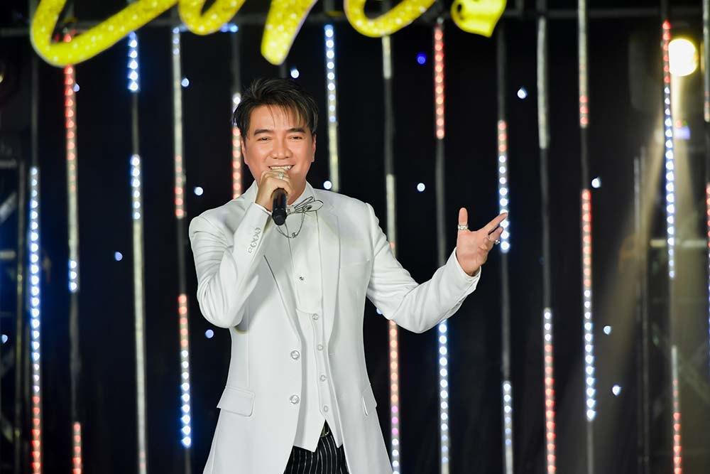 Đàm Vĩnh Hưng lần đầu lên tiếng về 'lùm xùm từ thiện' của Hoài Linh