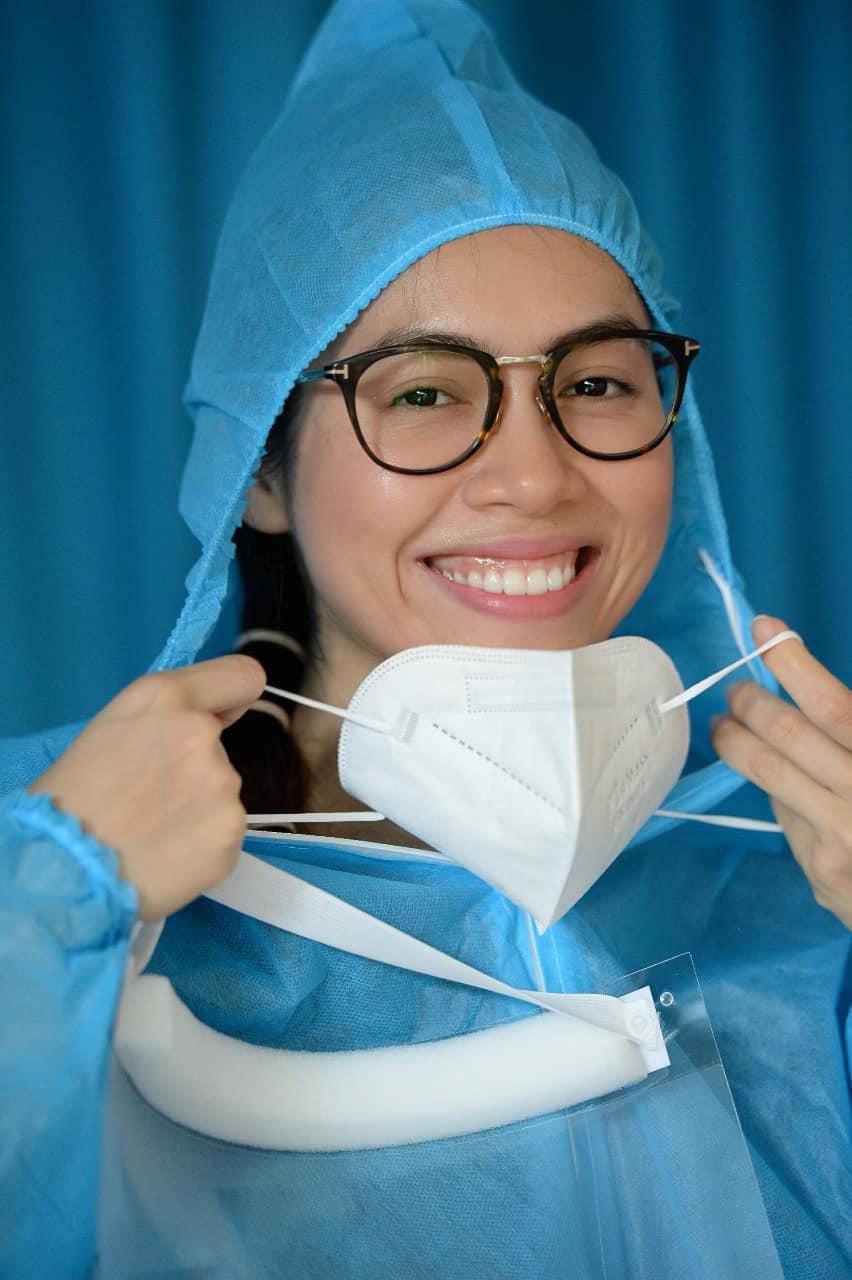 Hoa hậu Tiểu Vy, Mai Phương Thúy và dàn Á hậu tình nguyện hỗ trợ người dân tiêm vaccine phòng COVID-19