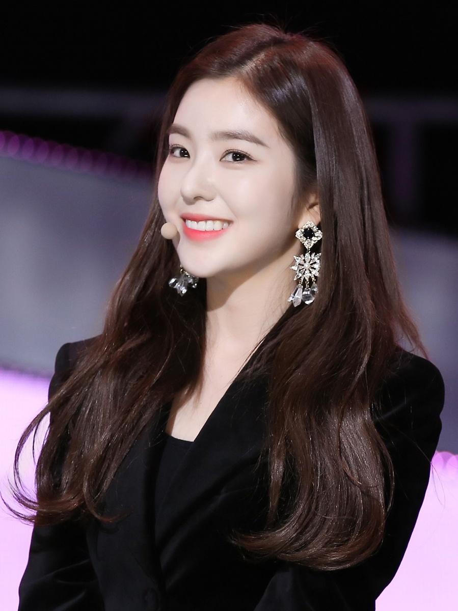 Khối tài sản 'khủng' của 'nữ thần sắc đẹp' bị 'tẩy chay' vì vô lễ