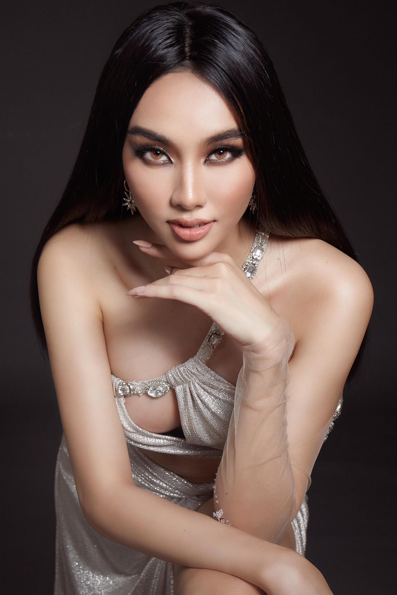 Thuỳ Tiên sẽ 'chinh chiến' tại Miss Grand International 2021