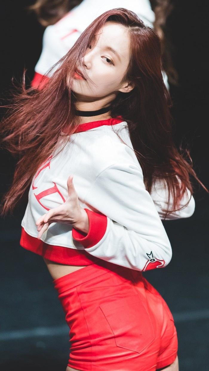 Tài tử Lee Min Ho phủ nhận đang hẹn hò cựu thành viên Momoland