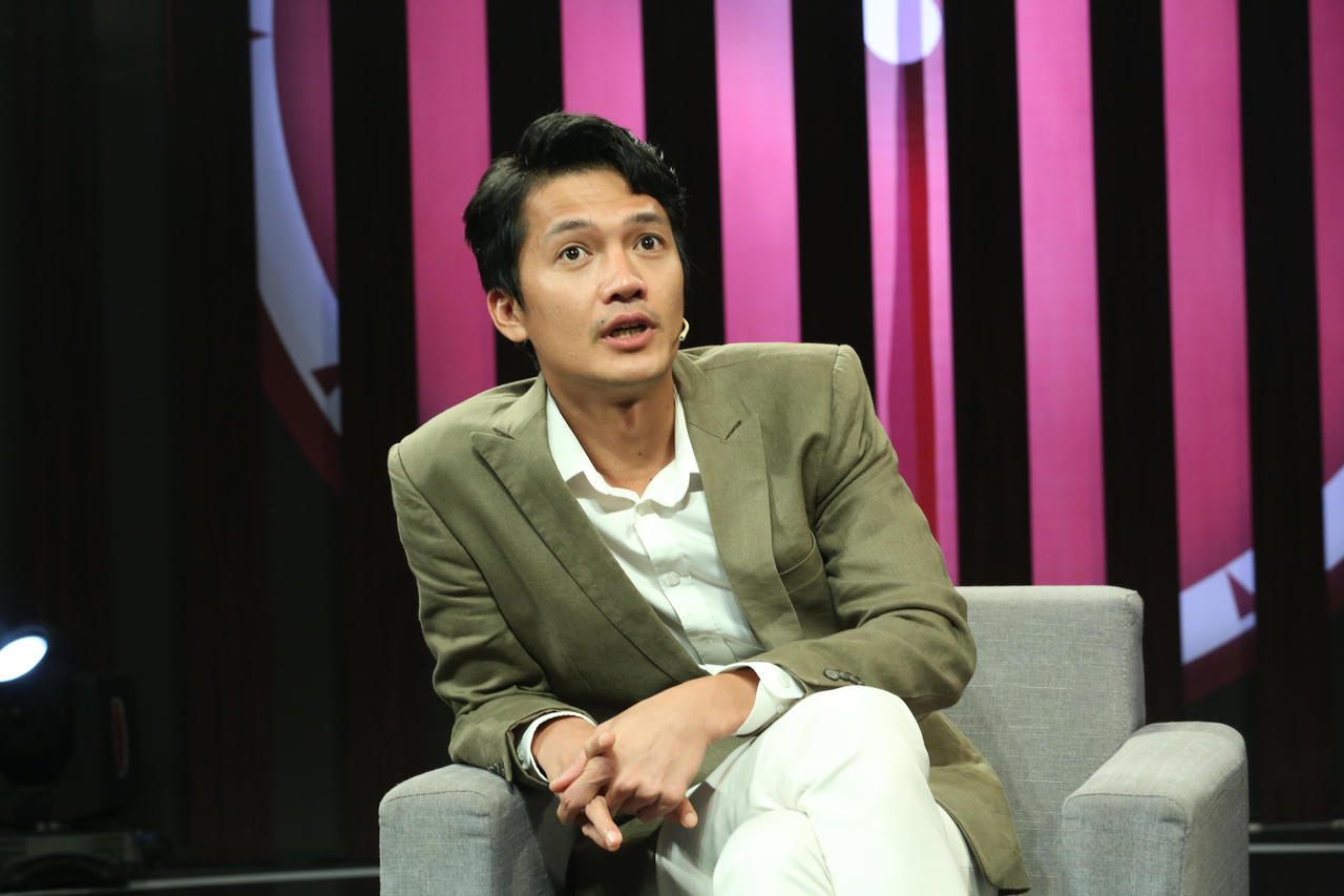 Vì sao Lê Hoàng chọn vợ, sẵn sàng đưa mẹ vào viện dưỡng lão nếu có tiền?