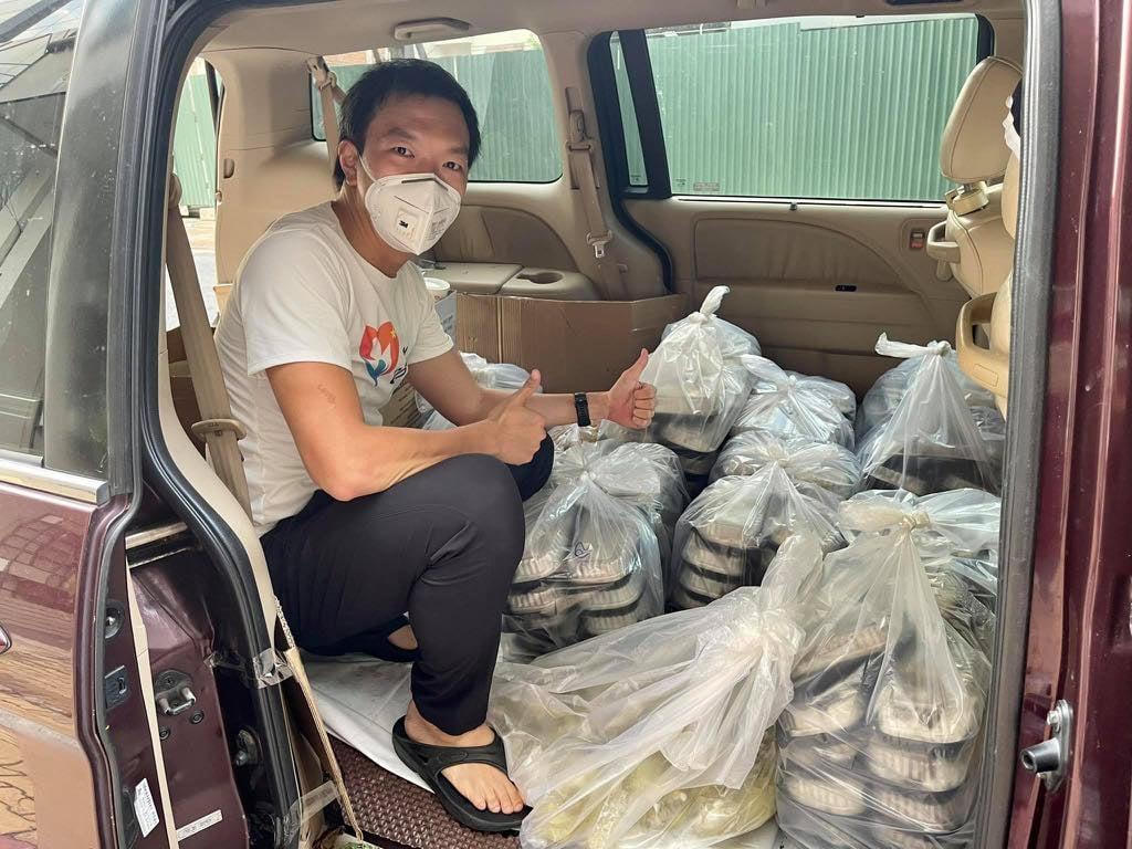 Quyền Linh ngưỡng mộ người đàn ông vừa thoát F0 đã xông pha trả ơn đời