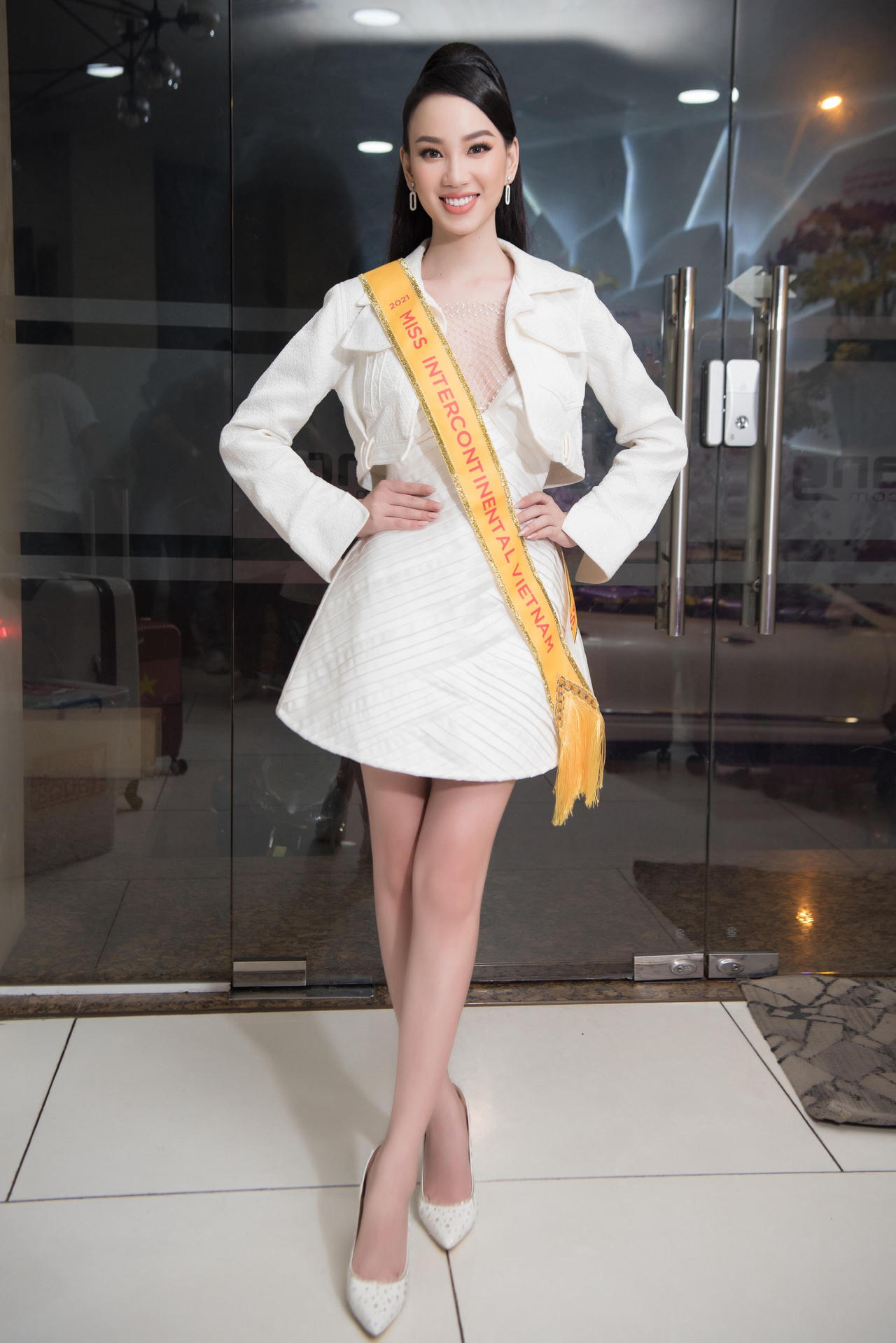 Ái Nhi rạng rỡ lên đường sang Ai Cập dự thi Miss Intercontinental