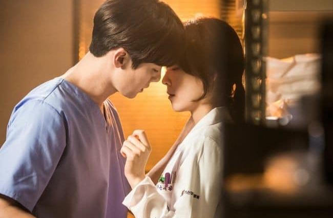 Những nụ hôn ngọt ngào trên màn ảnh Hàn Quốc