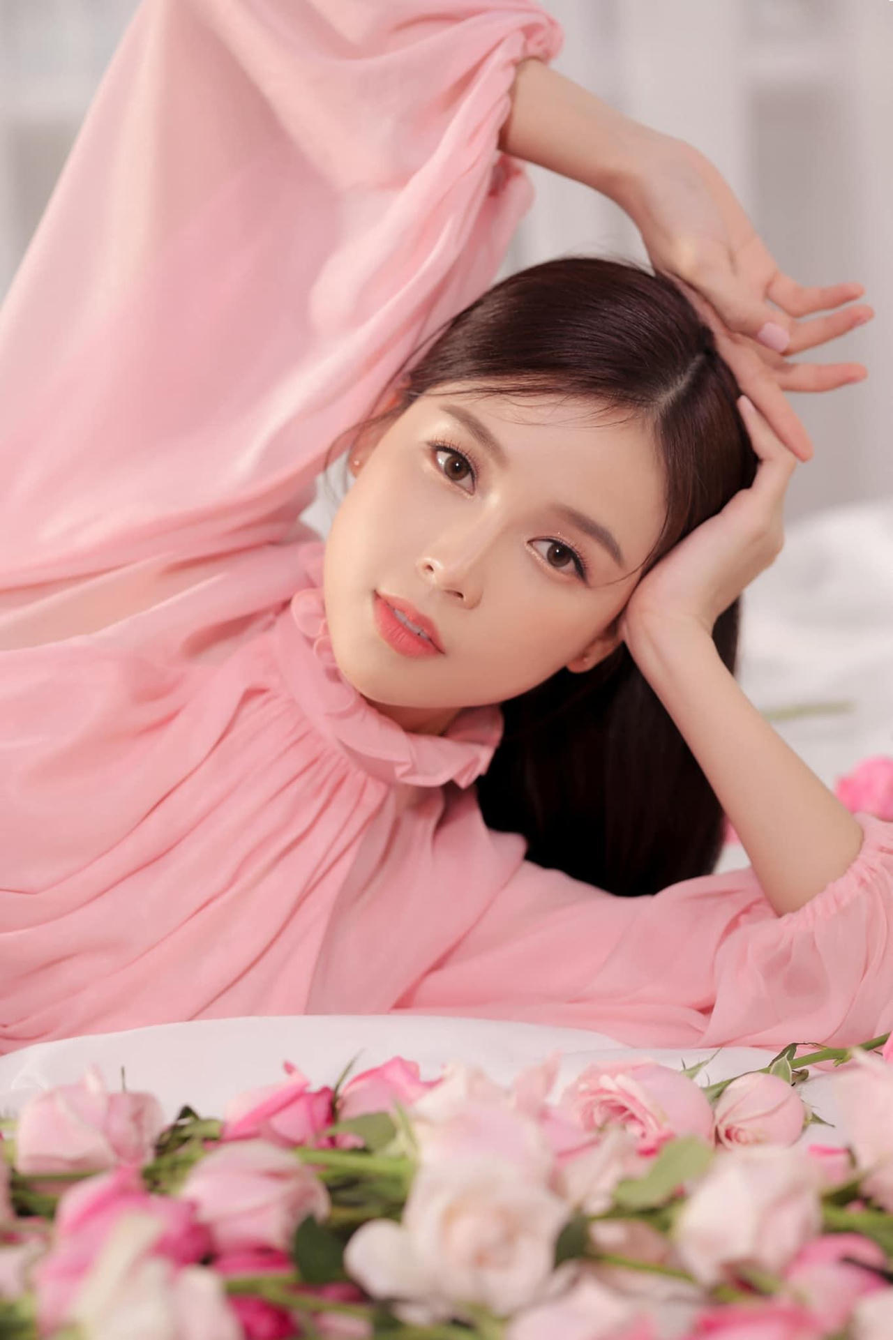 Sam bức xúc lên tiếng khi bị vu khống chuyện tình cảm với CEO Điền Quân