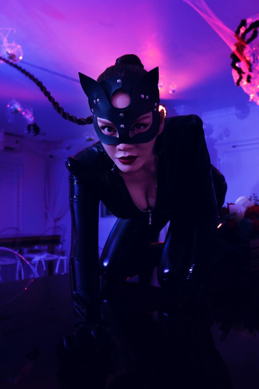 Lý Nhã Kỳ hóa miêu nữ Catwoman gợi cảm
