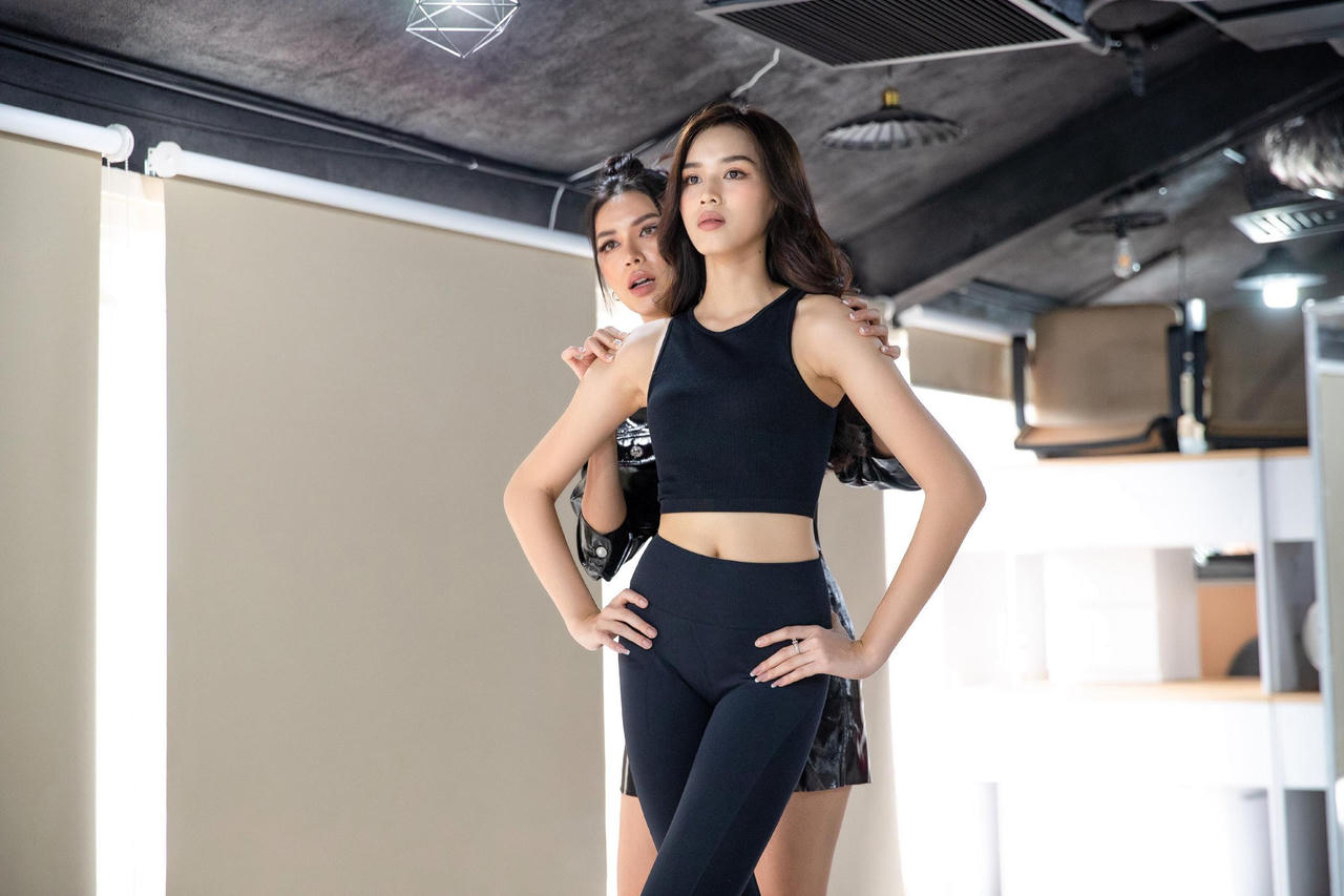 Đỗ Thị Hà ráo riết tập luyện catwalk, quyết tâm chinh phục vương miện Miss World 2021